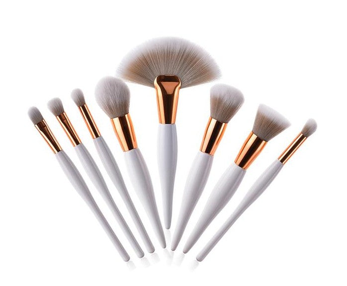 Professional Makeup Brush Set – 8 Pieces with Black Handle & Silver Tubes